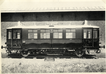 804406 Afbeelding van het motorrijtuig nr. C 913 (serie omC 911-916) van de N.S. op het fabrieksterrein van Allan te ...